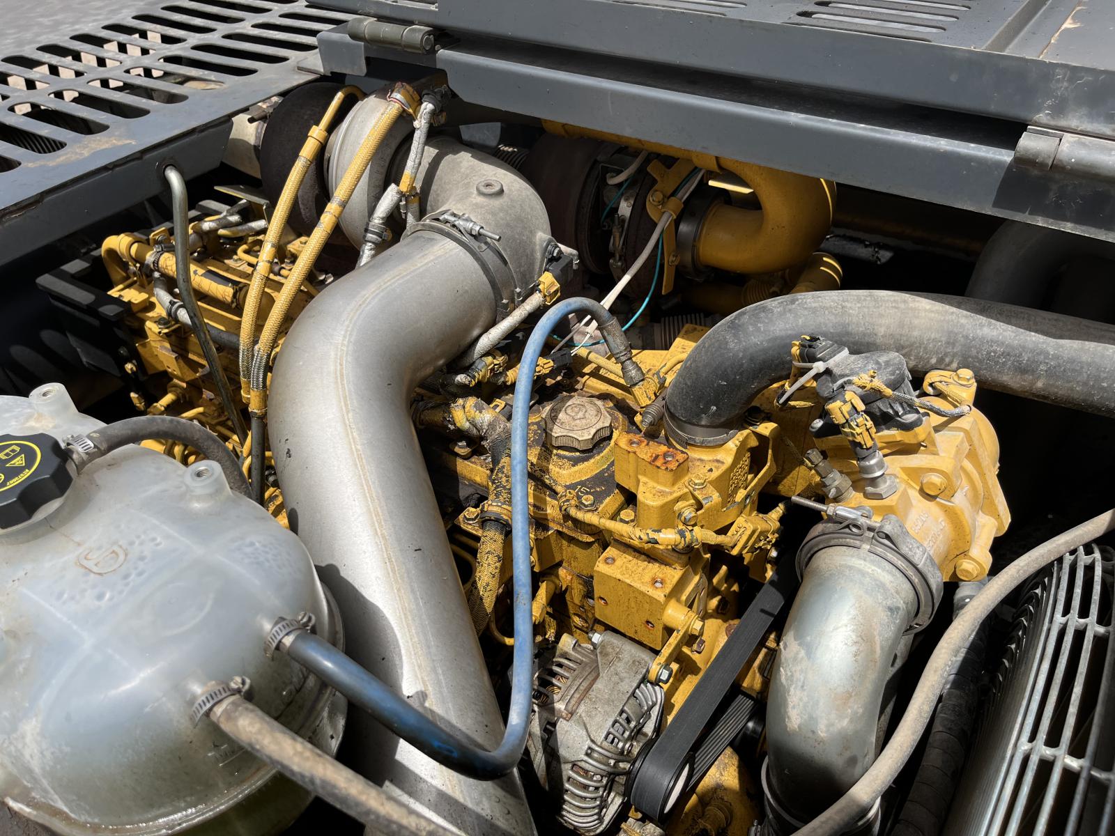 ./imagenes/INVOICE/2019/18175/JOHN DEERE 350G LC (2).JPG